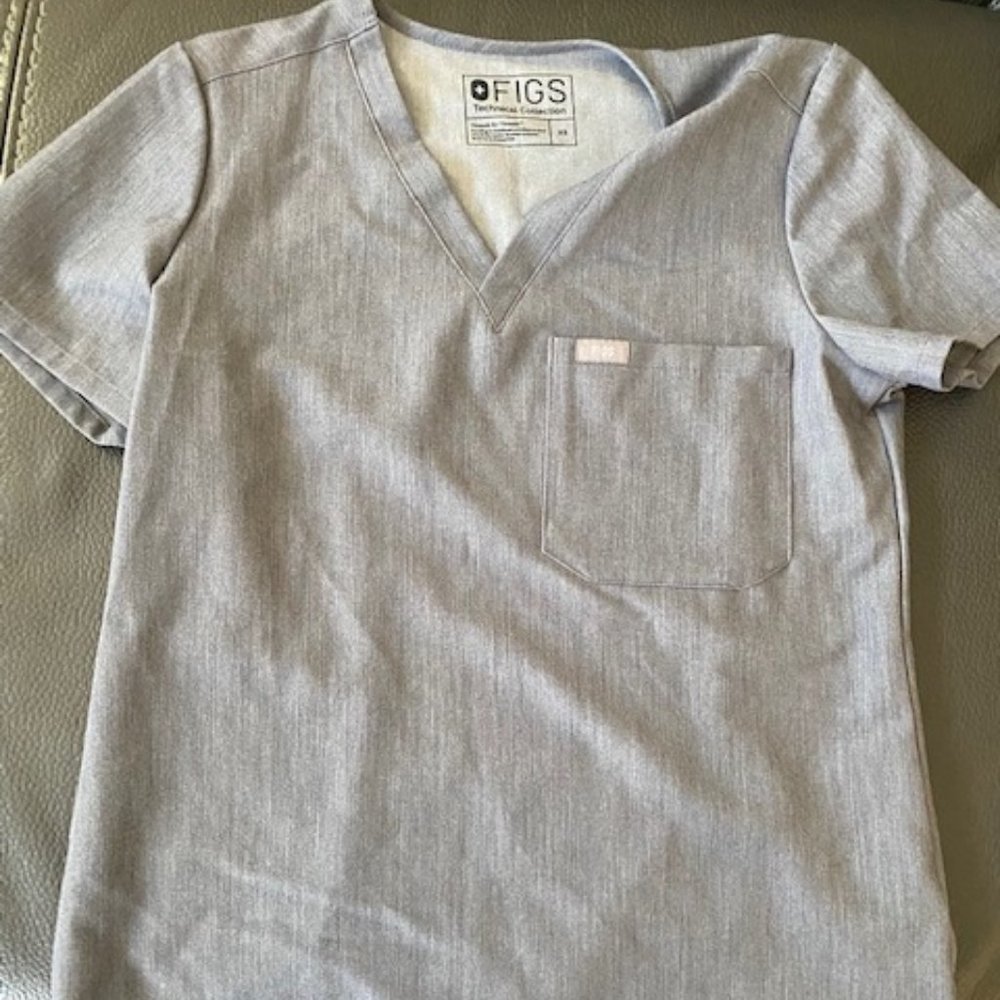 Basic Scrub Top - image 1